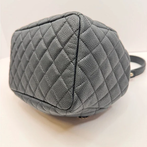 Caviar Flat Quilted CC Chain Bucket Drawstring Bag Black - Picture 10 of 14